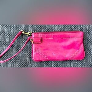 Vintage Pink Coach Wristlet preowned removable strap